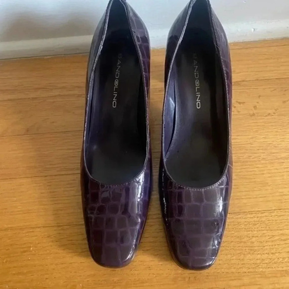 Bandolino Purple Snake Skin Heels - Picture 2 of 13